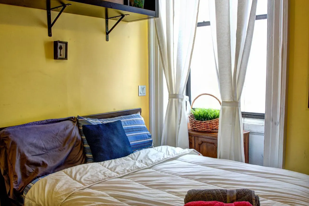 Chelsea Art Suites New York Hostel